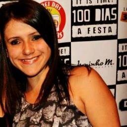 Até cortar os próprios defeitos pode ser perigoso. Nunca se sabe qual é o defeito que sustenta nosso edifício inteiro.