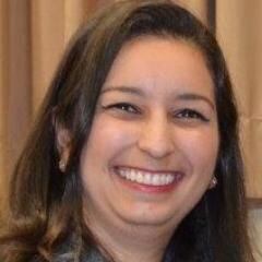 Cristã, filha, irmã e amiga. Amante da vida, da gastronomia, de bons livros,  filmes e música.
