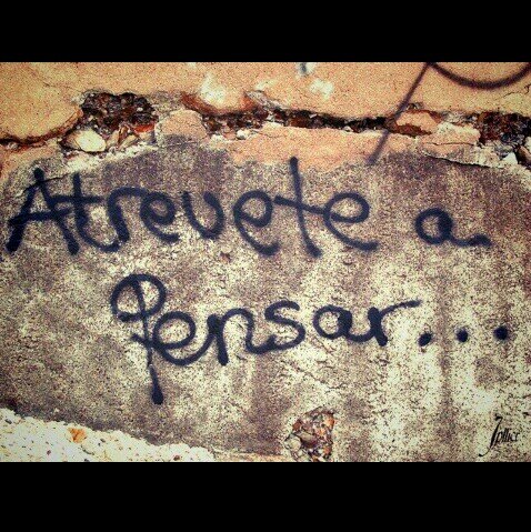 Soy un joven de pelo en pecho. Pienso mucho. Sueño demasiado. ¿Y qué?