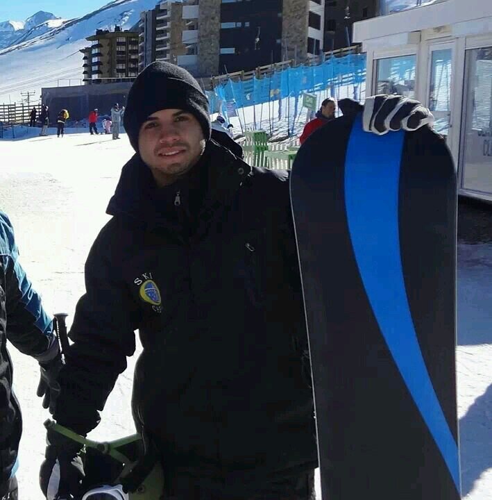 Estudante, musico, atleta e piloto de fuga nas horas vagas...