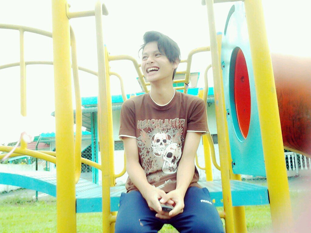 New in twitter :) follow me and I'll follow you.