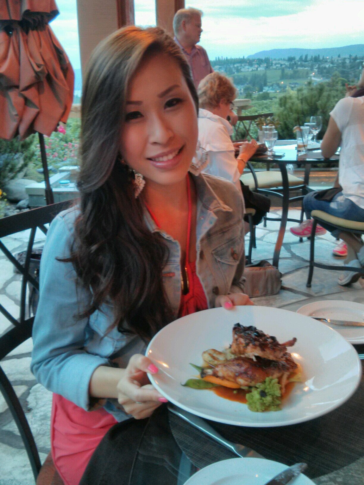 Passionate HR Advisor by day and baker by night who loves culinary arts.