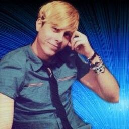 marrymerosslync's profile picture. bullyed  just trying to make a firend      r5 is my life saver