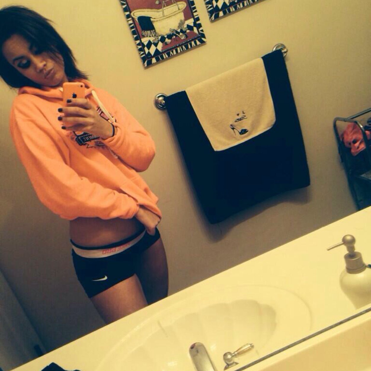 fuckthehoes_'s profile picture. you can call me jocy, im blunt. i talk what i want when i want. barely moved to atl. long beach california home town. new to twitter so follow me.