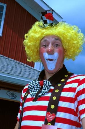 clown for more than 10 years doing magic juggling balloon sculpting facepainting miming and stilt walking