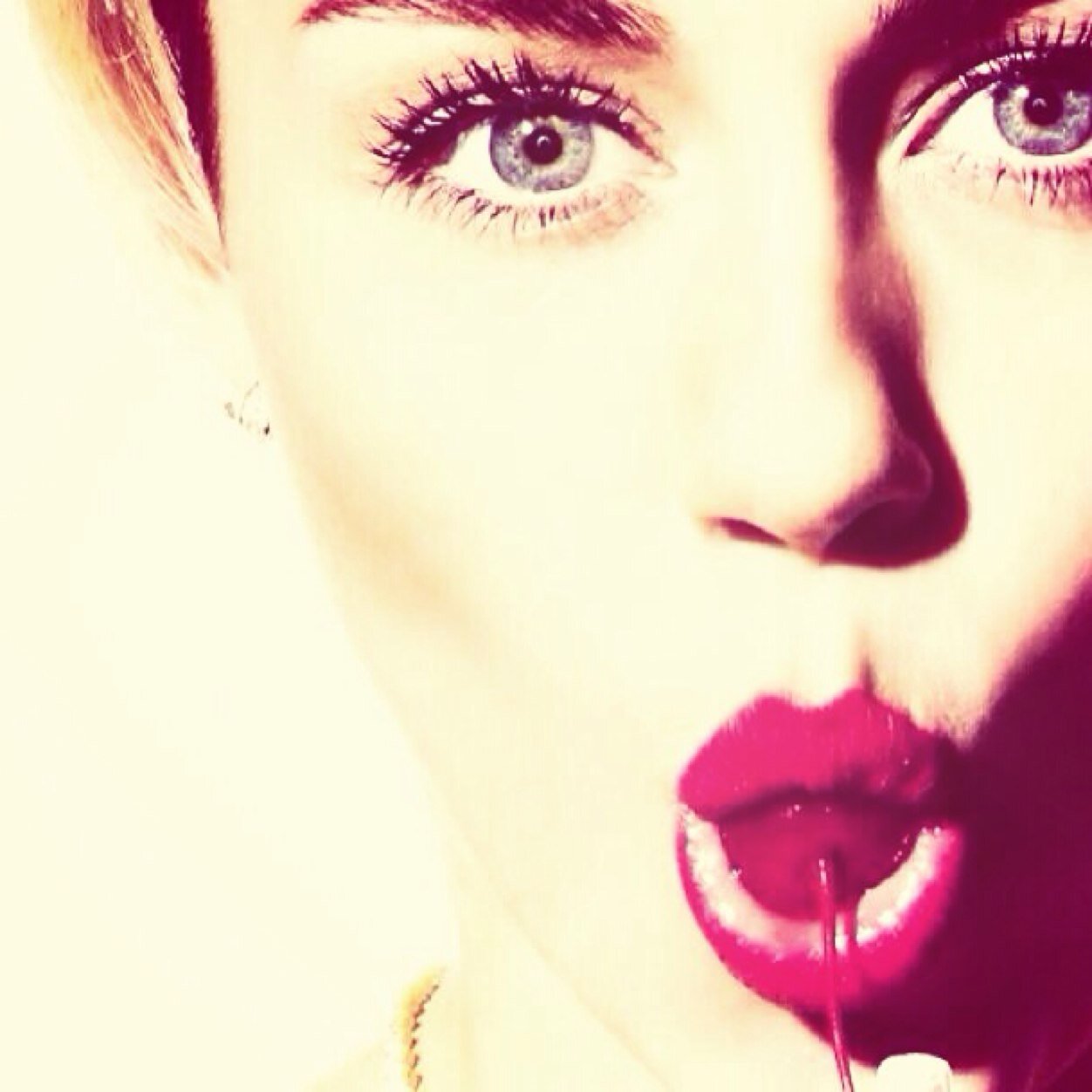 Words can't describe how much I love Miley Cyrus
