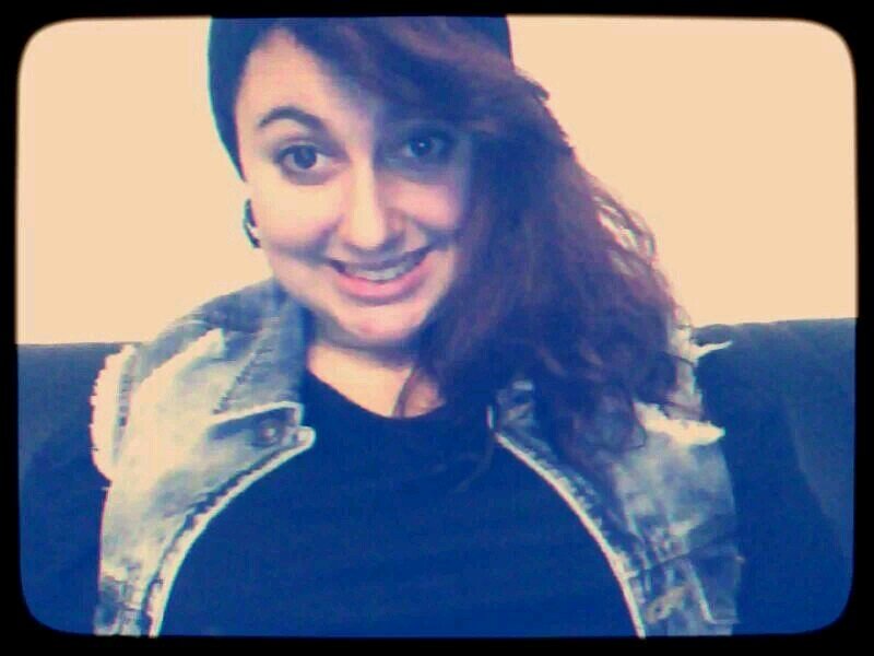 LolaMagoge Profile Picture