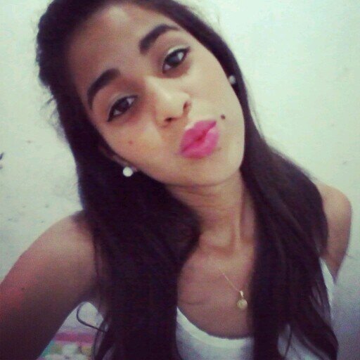 17 anos e noiva do @italoalipe *-*