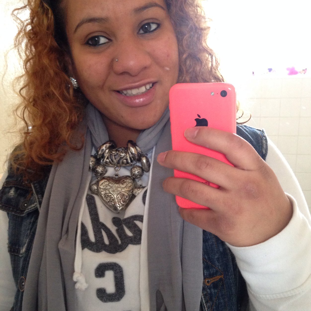 Beautiful, educated & full time mother to my daughter Deaira Rae'lyn Cowart! #May162014