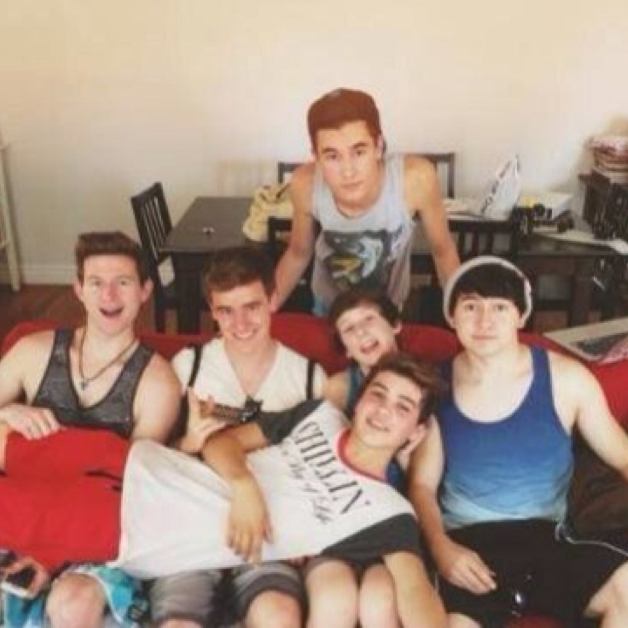 ProudO2LFan's profile picture. @1dfan116 first giveaway account