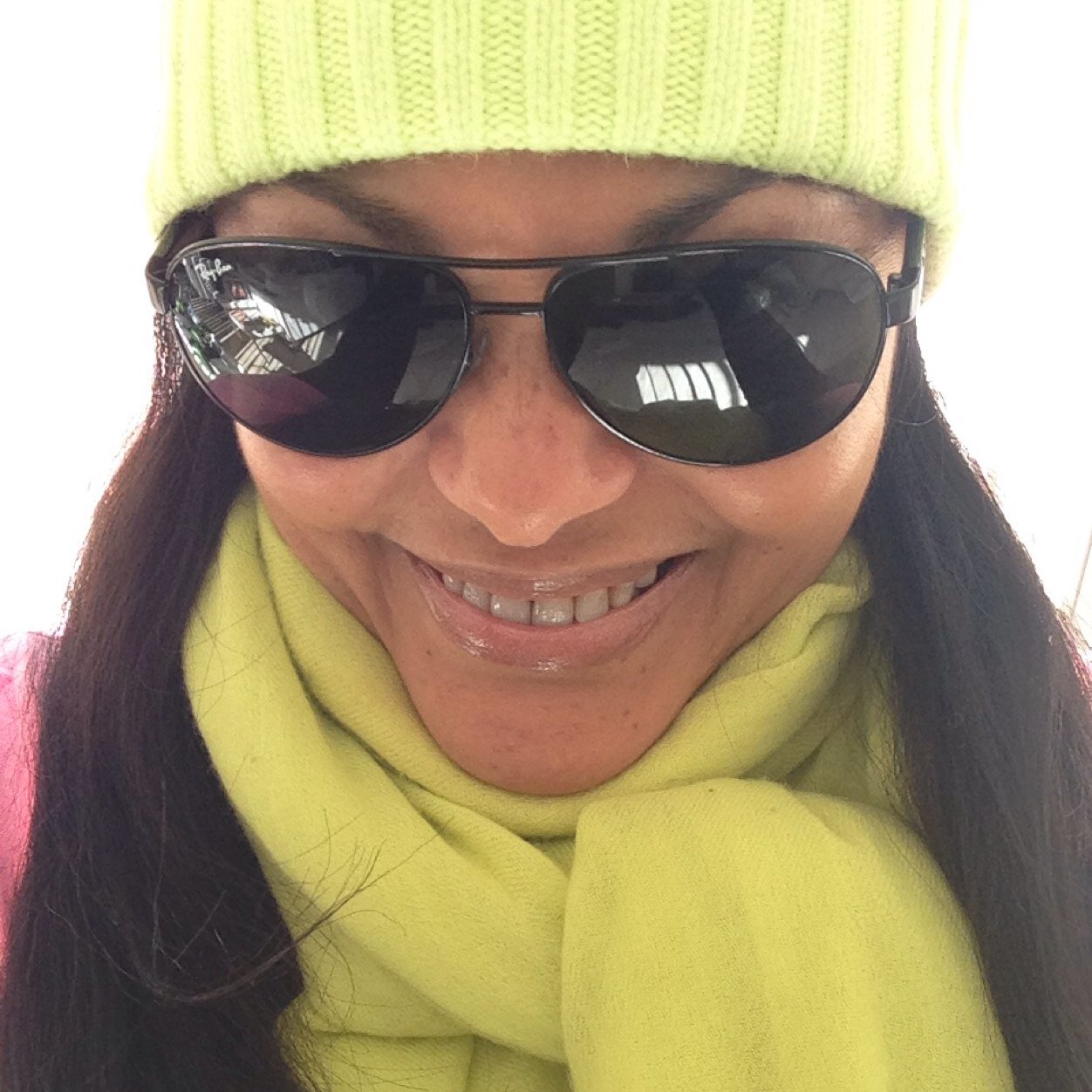 I'm a journalist, fascinated by the paranormal, love running, good food, celebrity news, new technologies...
