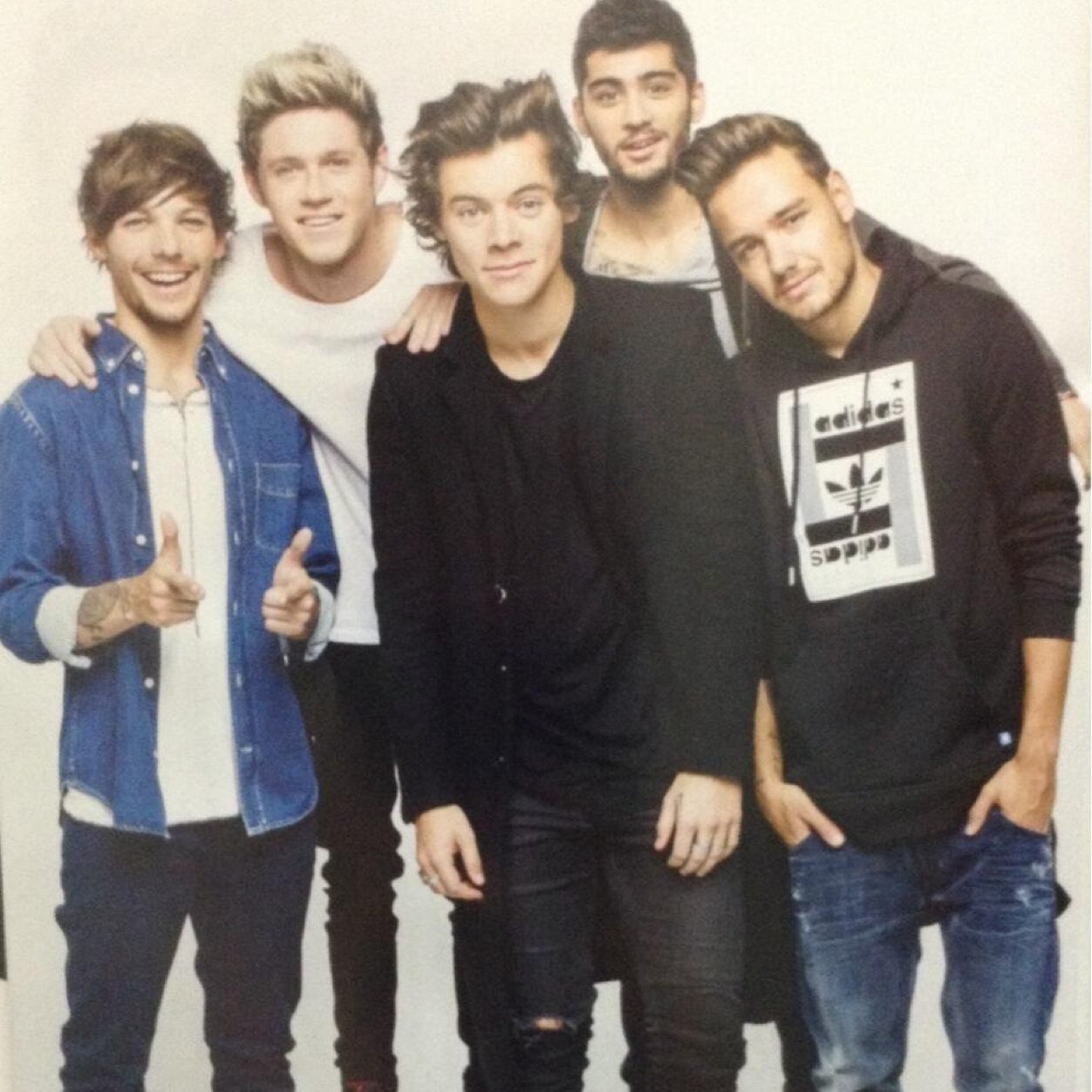 Here to update you on all news, pics and more about 1d | Maddie and Sarah