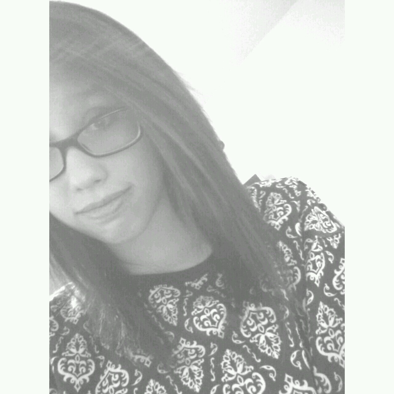 hi im Shyanne and i like putting my hands around people's necks :3 ☆POP♥PUNK♥SCENE♥MISFIT★im just too socially awkward for this shit