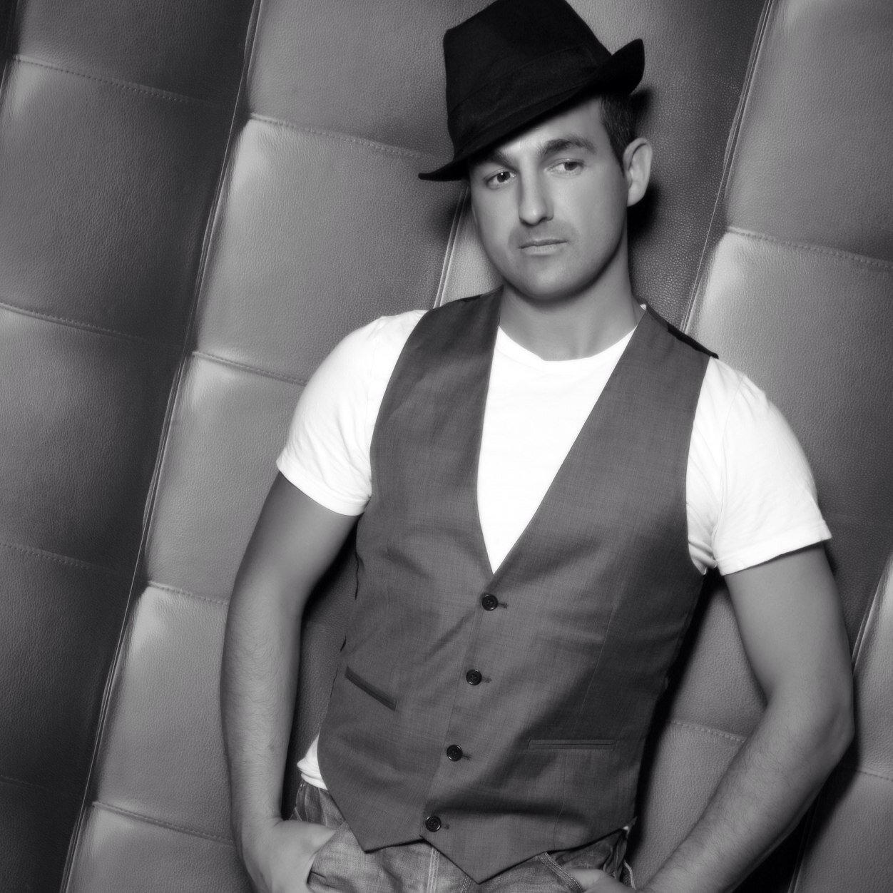 Paulhol20852647's profile picture. Singer/Songwriter / Artist Development for Fairwood Music http://soundcloud// paulholmesmusic ,, Skype me paulholmes2012 (Email) hooks2die4@hotmail.com