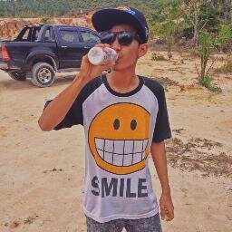 @parkpeacezone| makan gak makan asal ngerokok !