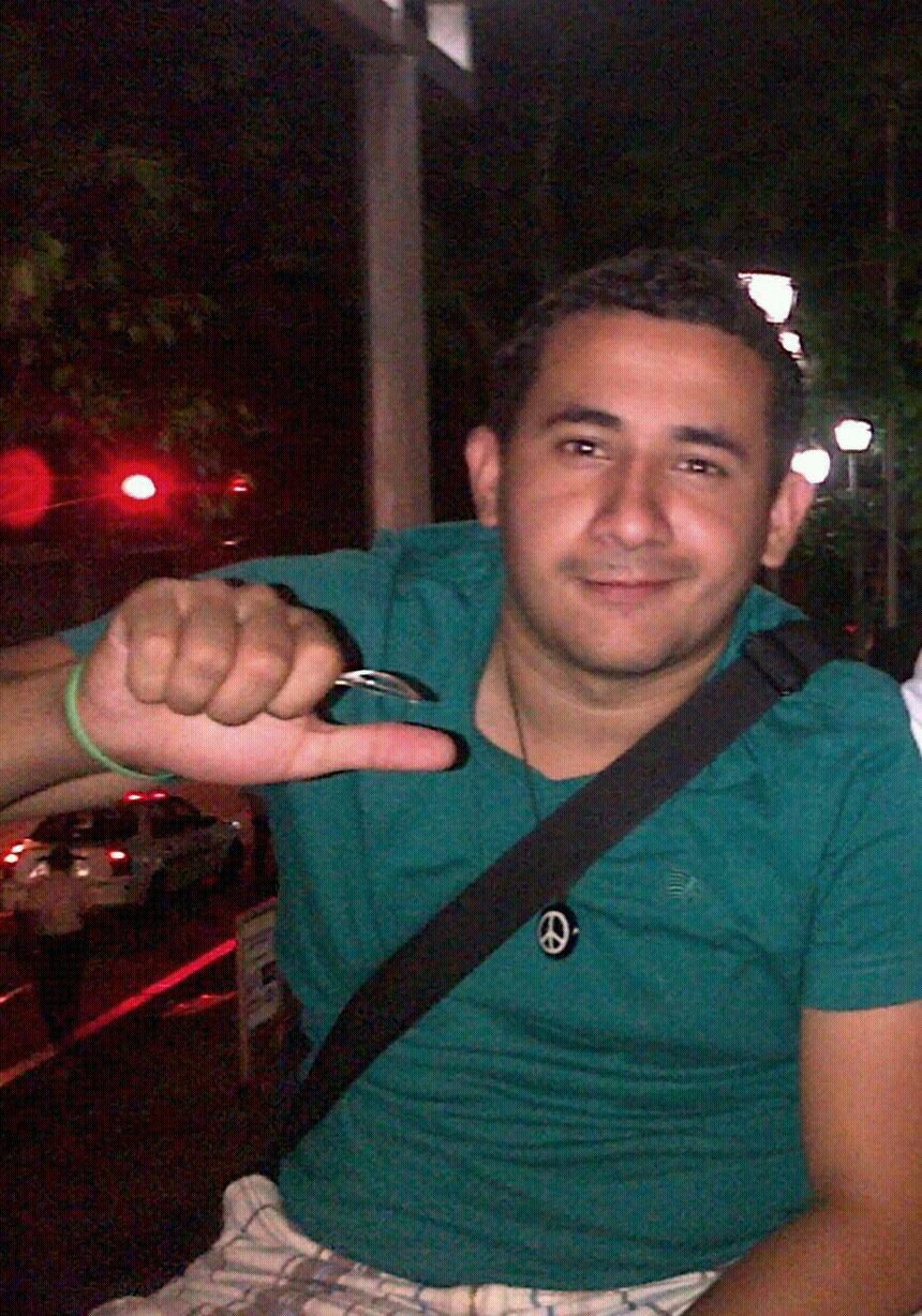 Ing.Electrico 
Apure-Venezuela
☚