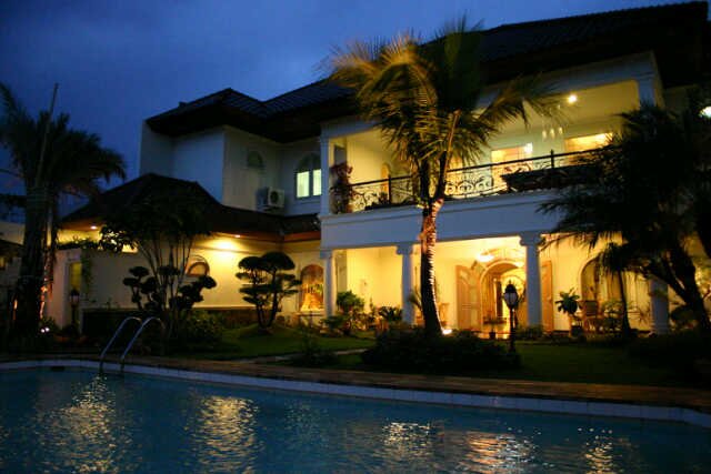 JualBeli: Berlian, LM, $, Coal, Besi, Kapal, Tanah, Solar Industri, Gahru