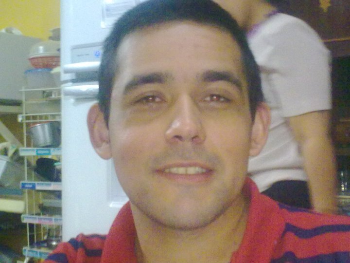 CONTADOR PUBLICO NACIONAL, PROFESOR DE HISTORIA, Y ESPECIALISTA EN HISTORIA REGIONAL ARGENTINA Y LATINOAMERICANA, SOY UNA PERSONA SIMPATICA, ALEGRE Y AMABLE.
