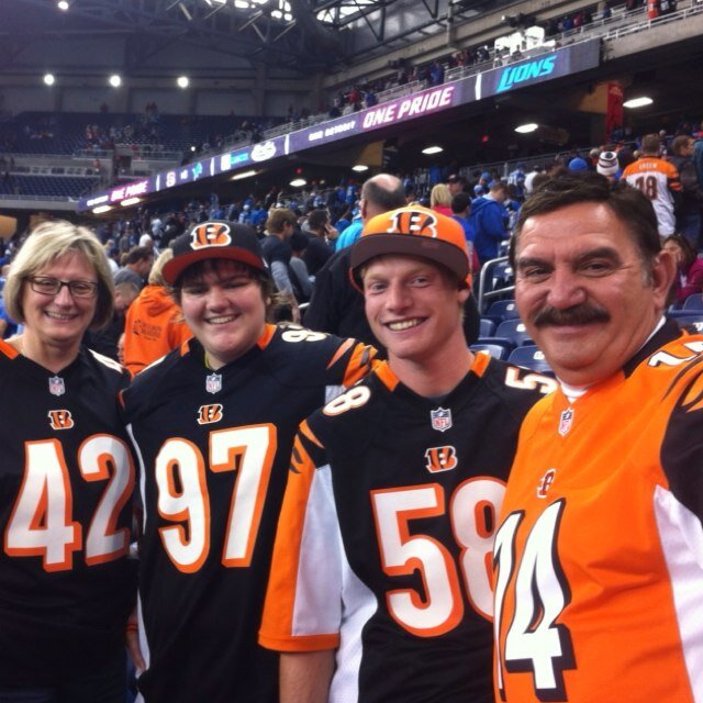 Photographer 📸 and Bengals season ticket holder making the 5 hour drive both ways. Who Dey!