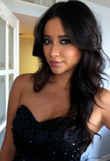 DionisPauper's profile picture. Stuck between not caring at all, and caring too much.