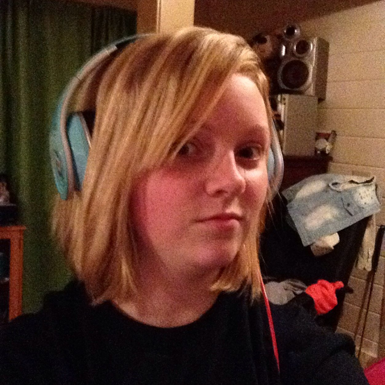 Mrs_Gingecast's profile picture. | GINGECAST! | They brought me into my life of Minecraft. I thank them. | 13 years old. | DOCTOR WHO!!!! YAYAY!!! |