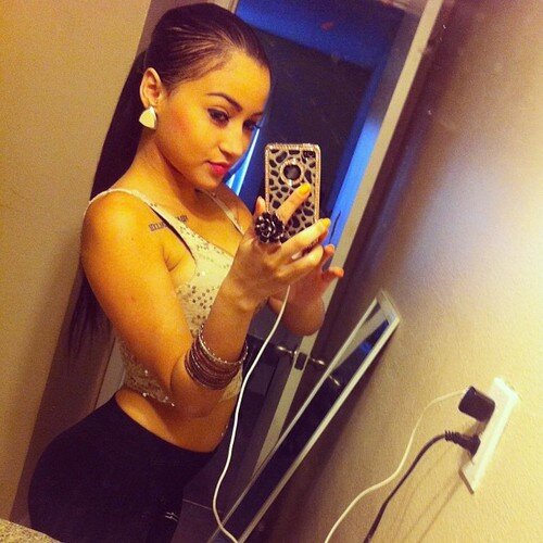She's type of girl that can be so hurt but can still look at you & smile.