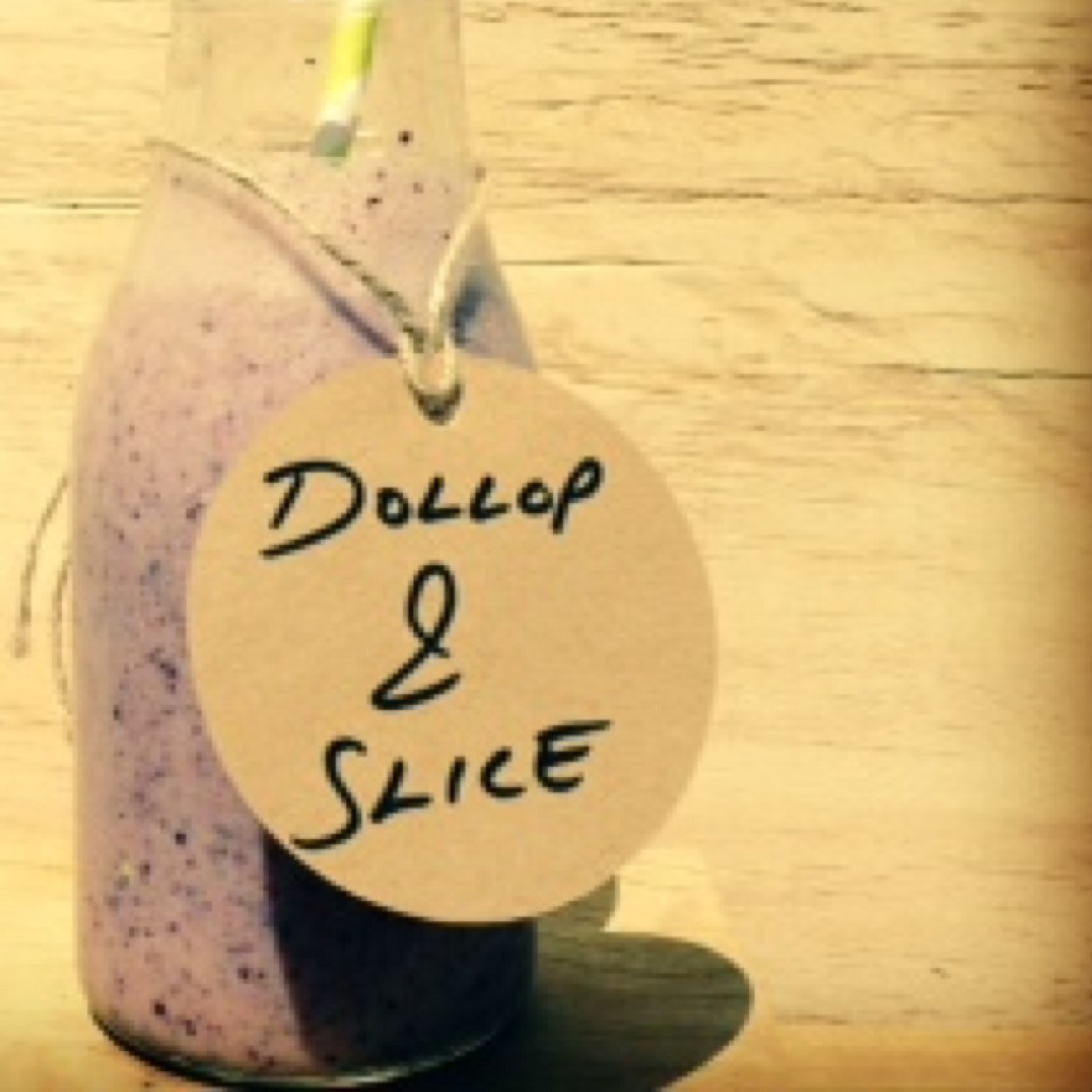 dollopandslice's profile picture. Food stylist & photographer, blogger & clean living enthusiast.