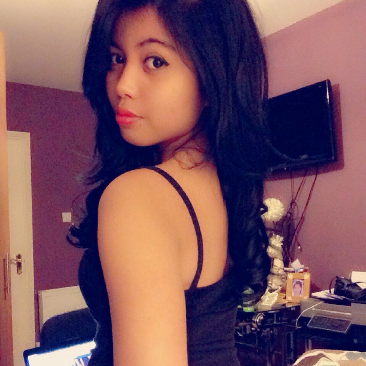 ciena_paza's profile picture. i'm just a regular girl with a passion for MUSIC i love making people smile :) im a lifestyle writer and a PHOTOGRAPHER & notorious sharer! follow me 3