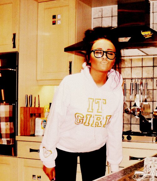 MillicentDunsfo's profile picture. Once I listen to music, I ignore everything around me.