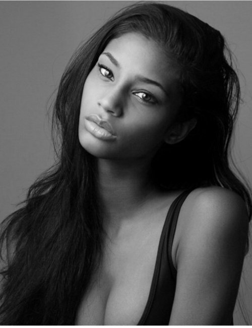 SosannaJiminez's profile picture. Rules for texting a girl: 1. Don't take 40 minutes to reply. 2. Use good grammar. 3. Ask Questions. 4. Use the :) face.