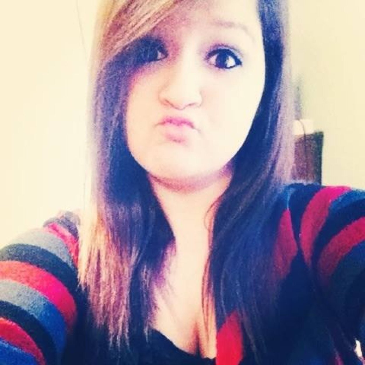 Even though my life is slowly falling to pieces, I know I have to make the best out of what I have and smile through it all3