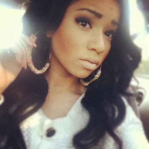 ChristalleYosel's profile picture. I hate when people change.