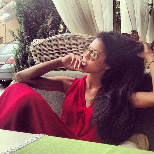 ReebaHebden's profile picture. You promised you'd always be there for me. But now when I need you the most, you're nowhere to be found.