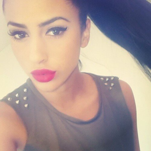 I wanna be the girl he can tell anything to.