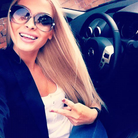 ElleneHanamann's profile picture. I want you to be happy. But I want to be the reason.