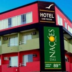Fone: 48 3266 0656 
A 300 metros do mar.
Sua área de lazer possui piscina, churrasqueiras e restaurante para café da manhã.