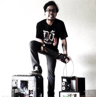 Cek Instagram Dagangan saya :
- @jefrikzcomputer 
- @jfcpandakgede 
- @warungagustari
- @juice.bucks