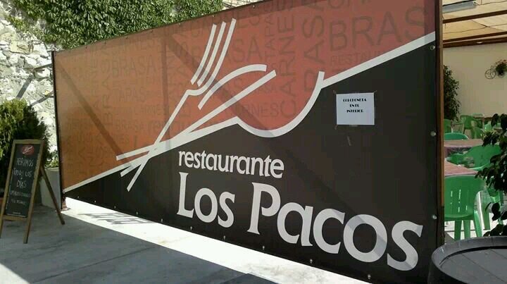 Restaurante Los Pacos, especialidad en tapas y carnes a la brasa. Nos encontramos en Av. de los Centurión, 25 en Estepa(Sevilla) ¡VISITANOS!