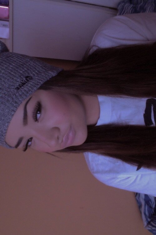 Don't you go falling for me, I'll only break your heart. i lost feelings when someone tore mine apart.