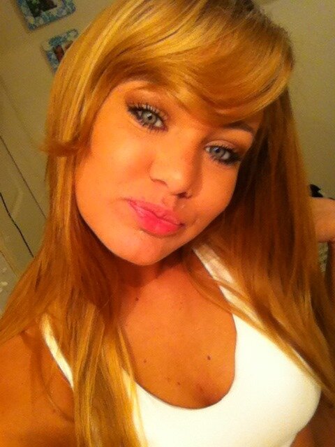 AuriliaMobbs's profile picture. Never date a guy who lets other people disrespect you.