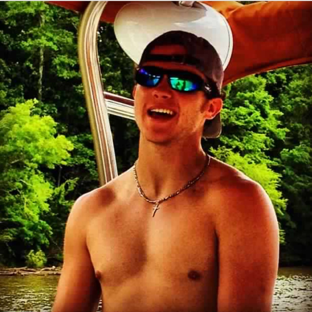 Austin_Blake16's profile picture. Life is whatever you make it.. Make everday honestly like its your last