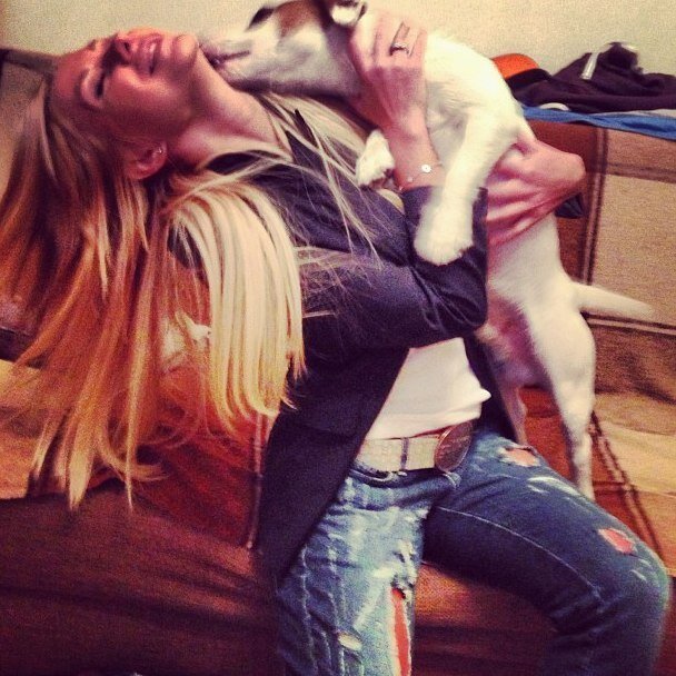 CarlynneBernebb's profile picture. Even if I had a million reasons to leave, I would still look for one to stay.