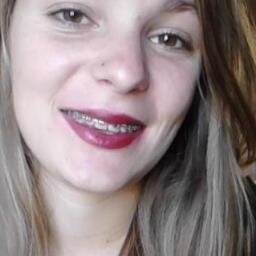 Sou do tipo que ri quando não pode.Q retribui provocações.Q não aceita ofensas. Minha minha minha e não divido te amo Best b. @KassioRechJr