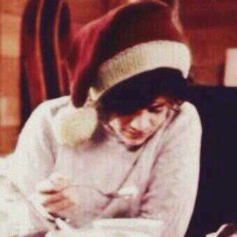 i wont be using this account anymore because its hacked so follow me on @lasvegastyles if you want to :)