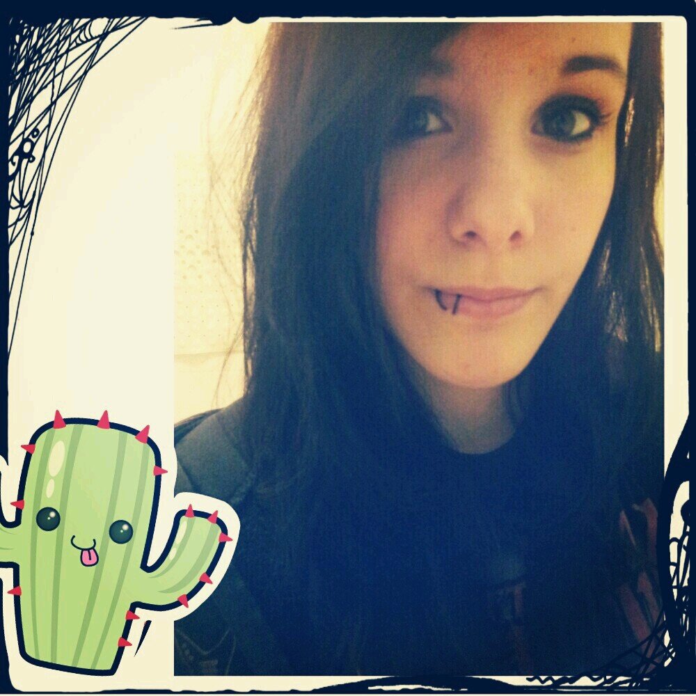 __SilentCries's profile picture. I'm Nadine, I like Adventure Time, All Time Low, Bullet For My Valentine, Five Finger Death Punch and Attila. ♥