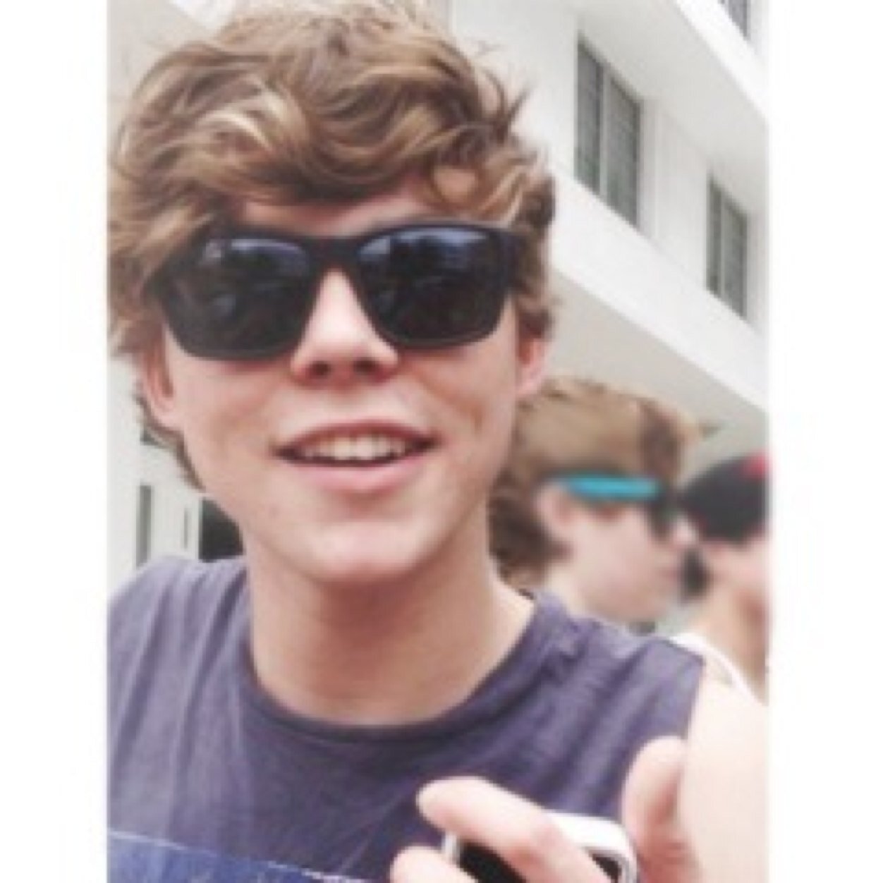 Ashton Irwin.