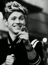 Siim, sou Directioner,Lovatic,Belieber e Mahomie com muuuuuuuuuuuuuuuuuuito orgulho e amor. E nunca vou deixar de ama-los.Beijos ;)