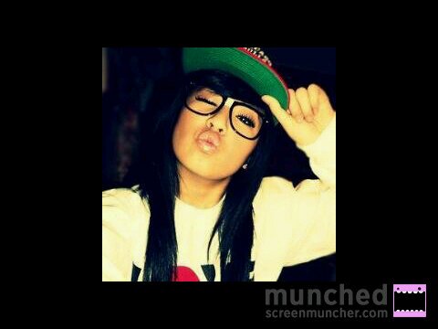 Volg ons voor leuke fotos`    en zinnen in je Timeline☆ Twitter x @Obey_y                 Volg mijn 1ste acc MPraatjess !!