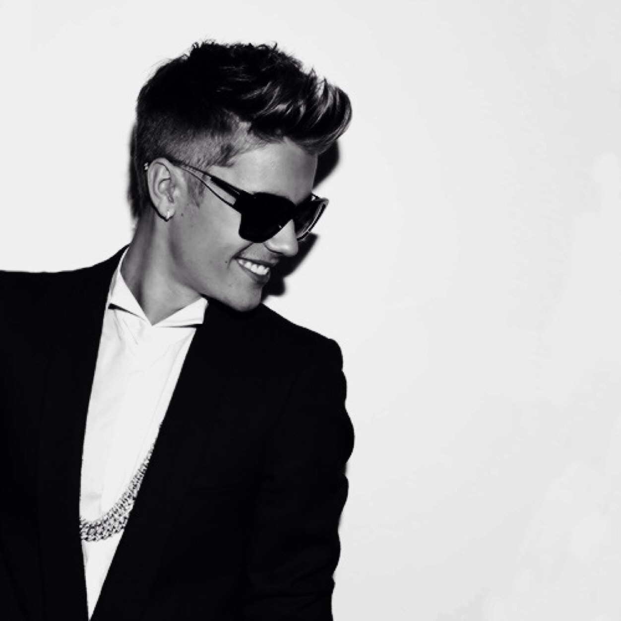 A girl who wants to follow her dreams as a singer and do well in life (and is the future wife of Mr Bieber.....I wish) Never Say Never!!