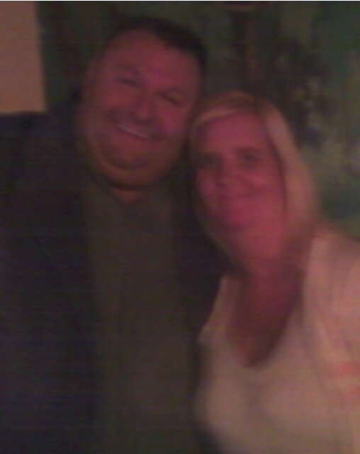 i am full time mum, i have 5 kids and i am originally from surry but have been living in bedfordshire for 22 years.